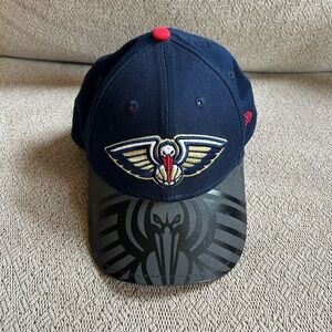 New Era NBA New Orleans Pelicans Cap Boys Hat Navy Gold & Red